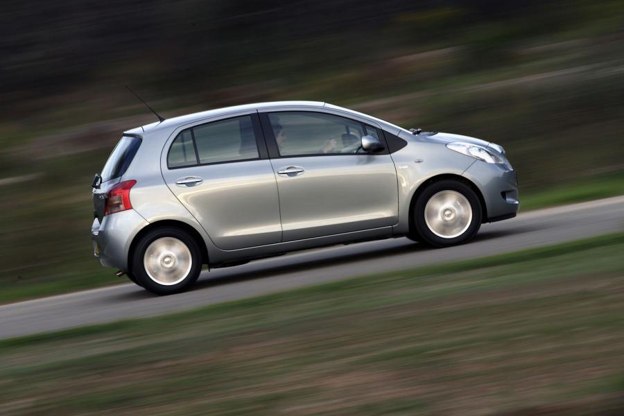  Toyota Yaris 2005 года  (фото 116 из 165)